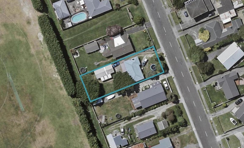 18 Mazengarb Road, Paraparaumu Beach, Paraparaumu - Carousel 1