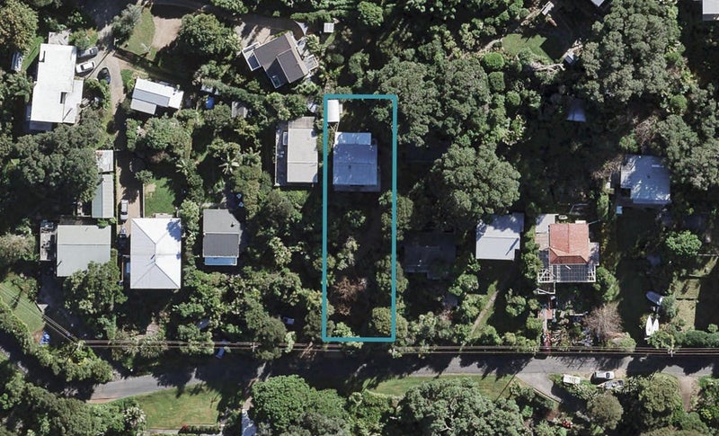 9 Omiha Road, Ōmiha, Waiheke Island - Carousel 1
