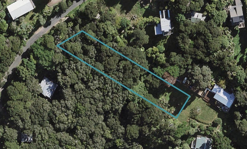 26 Beresford Avenue, Surfdale, Waiheke Island - Carousel 1