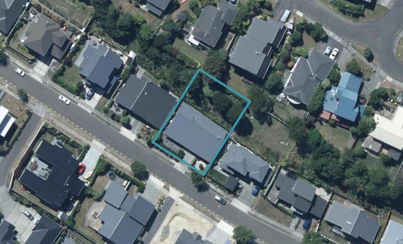 14 Flotilla Place, Whitby, Porirua - Carousel 1