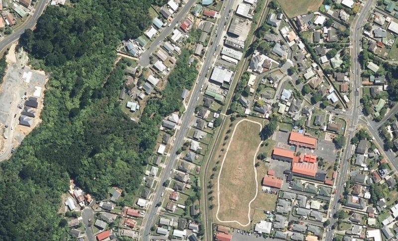 127 George Street, Stokes Valley, Lower Hutt - Carousel 1