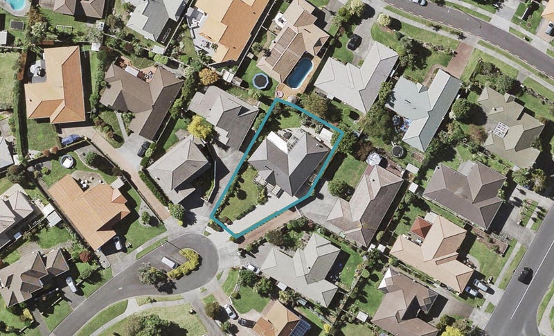 11 Shannon Place, Northpark, Auckland - Carousel 1