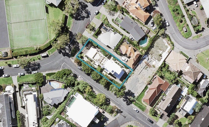 2/30 Goldie Street, St Heliers, Auckland - Carousel 1
