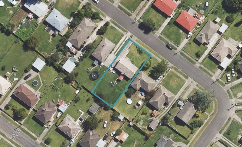16 Taruheru Crescent, Mangapapa, Gisborne - Carousel 1