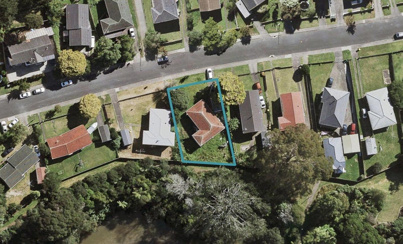 12 Sunline Avenue, Massey, Auckland - Carousel 1