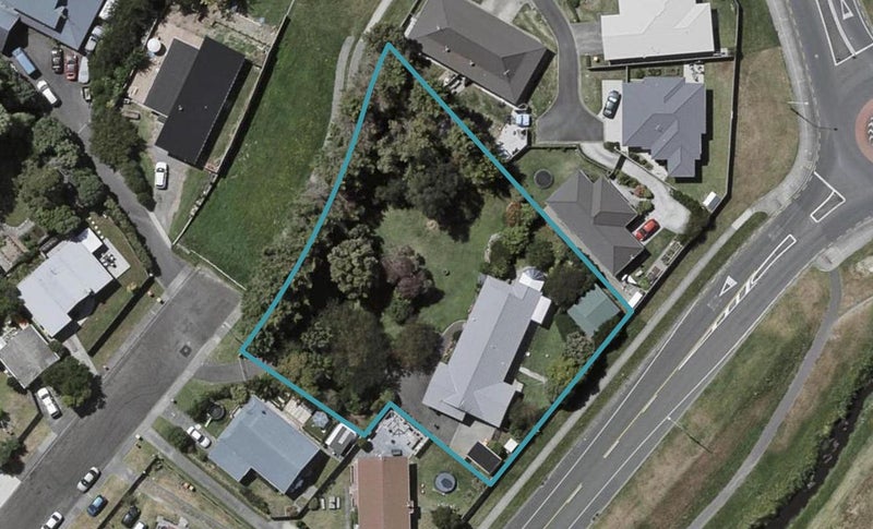 52 Hollis Road, Paraparaumu Beach, Paraparaumu - Carousel 1