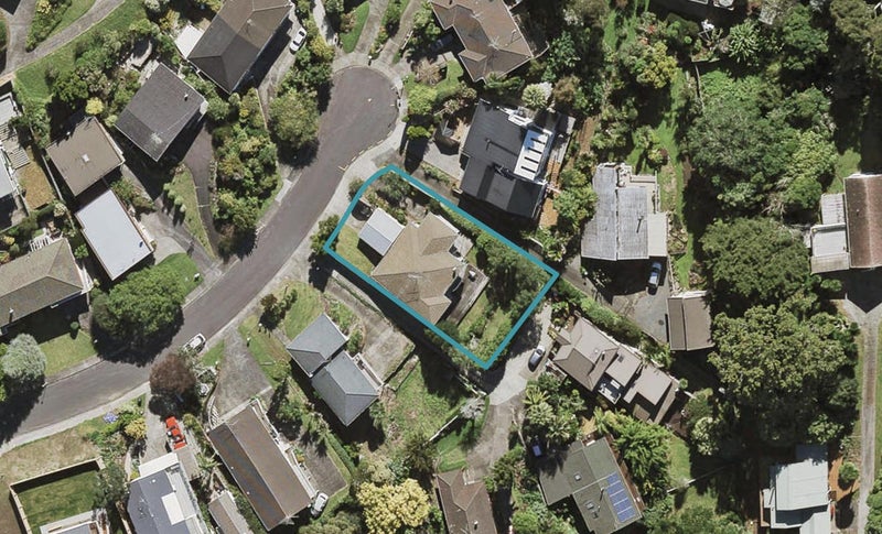 13 Impala Place, Hillsborough, Auckland - Carousel 1