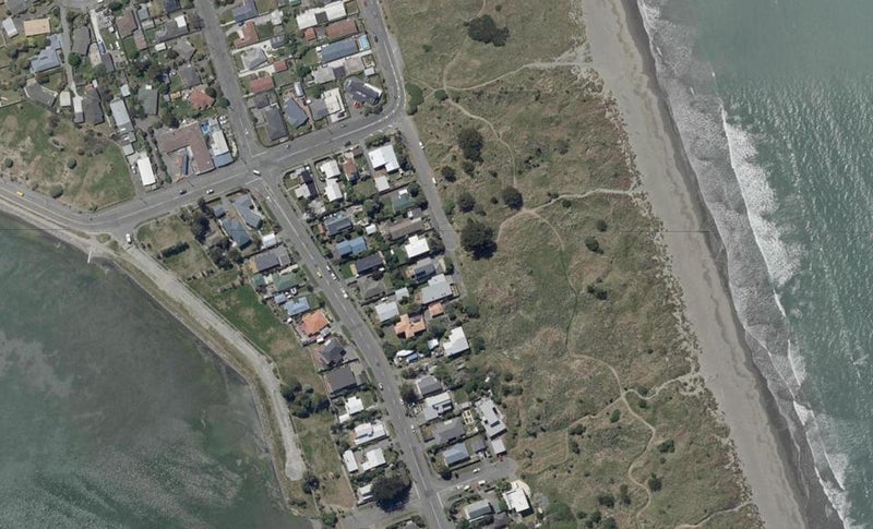 565 Marine Parade, Southshore, Christchurch - Carousel 1