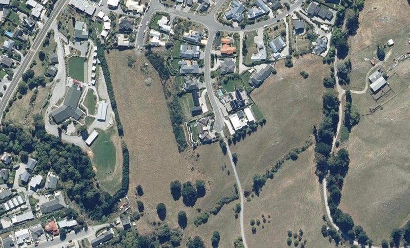 14 Garland Terrace, Kelvin Heights, Queenstown - Carousel 1
