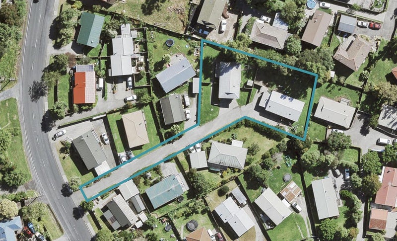 1/229 Glengarry Road, Glen Eden, Auckland - Carousel 1