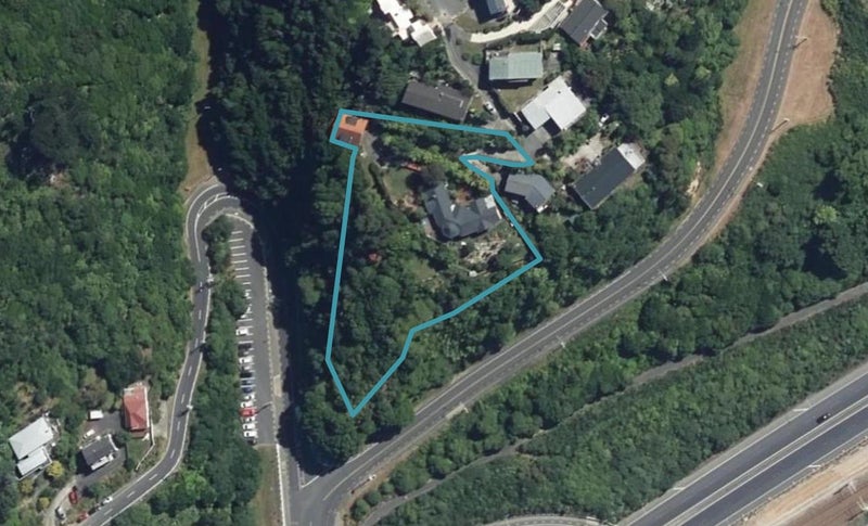 38 Rakeiora Grove, Korokoro, Lower Hutt - Carousel 1
