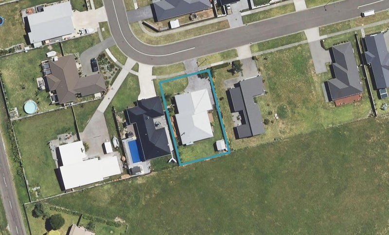 70 Hamilton Drive, Wainui, Gisborne - Carousel 1