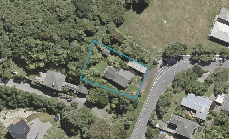 77 Korokoro Road, Korokoro, Lower Hutt - Carousel 1