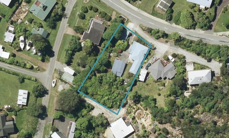2328 Queen Charlotte Drive, Ngakuta Bay - Carousel 1
