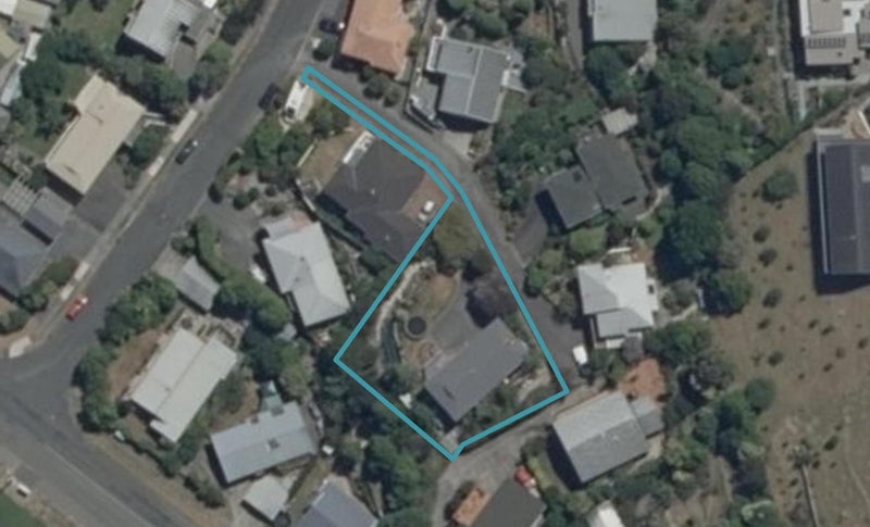 10 Clovelly Street, Atawhai, Nelson - Carousel 1