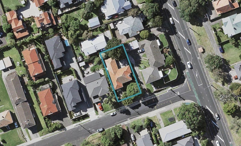 2 Ngataringa Road, Devonport, Auckland - Carousel 1