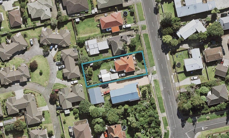 57 Crawford Avenue, Mangere Bridge, Auckland - Carousel 1