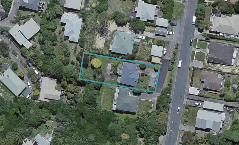 16 Chesterton Street, Johnsonville, Wellington - Carousel 1