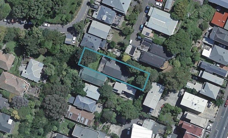 12 Maurice Terrace, Te Aro, Wellington - Carousel 1
