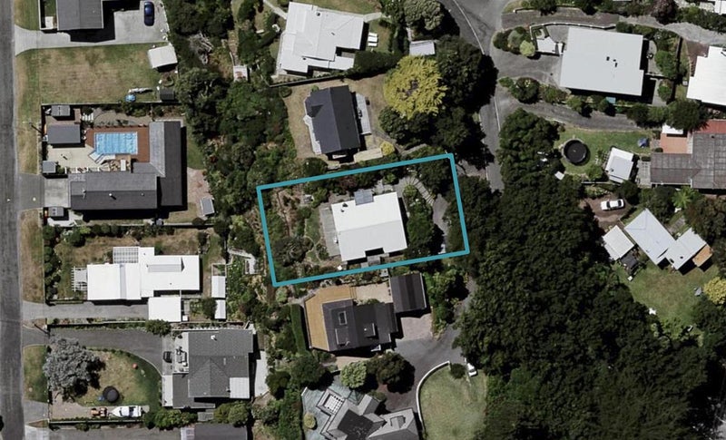 7 Kohutuhutu Road, Raumati Beach, Paraparaumu - Carousel 1