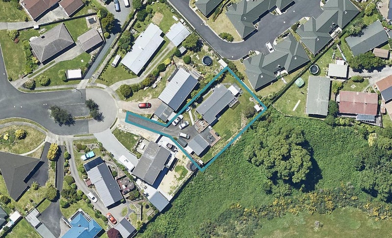 25 Burton Place, Owhata, Rotorua - Carousel 1