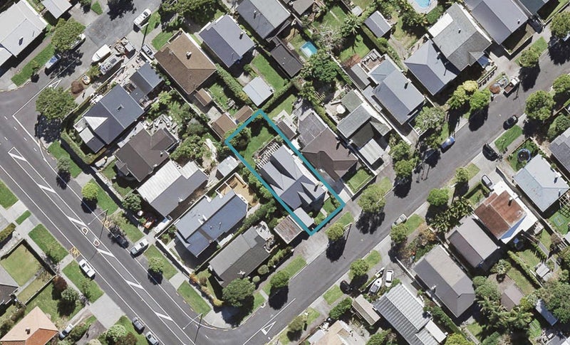 2 Cumberland Avenue, Westmere, Auckland - Carousel 1