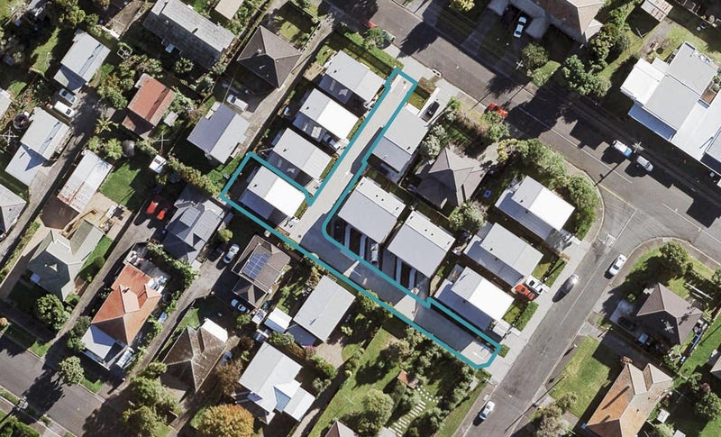 2 Kakatai Lane, Waterview, Auckland - Carousel 1