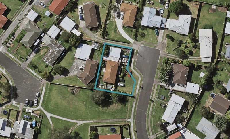 8 Blair Place, Otara, Auckland - Carousel 1