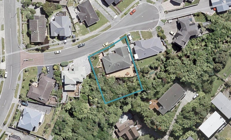 9 Opurere Grove, Tirohanga, Lower Hutt - Carousel 1