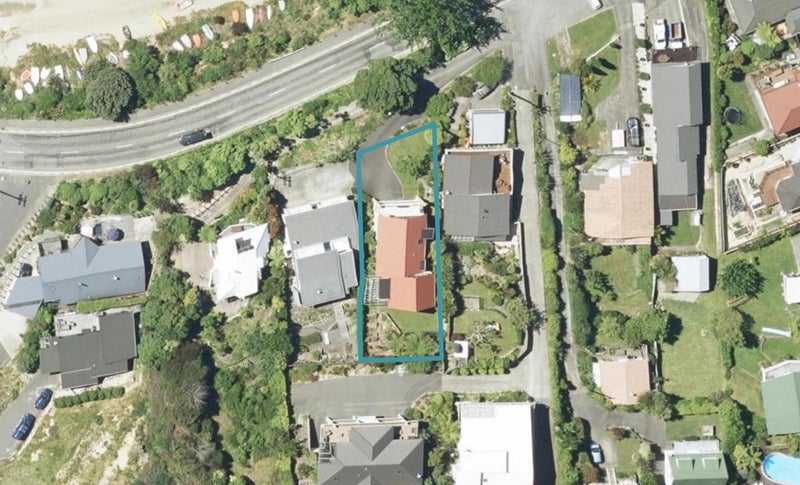 360 Waikawa Road, Waikawa, Picton - Carousel 1
