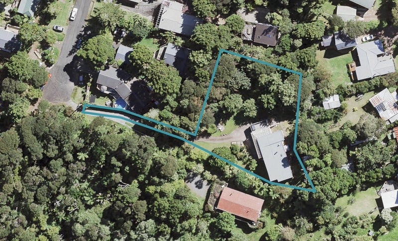 16 Karen Road, Laingholm, Auckland - Carousel 1