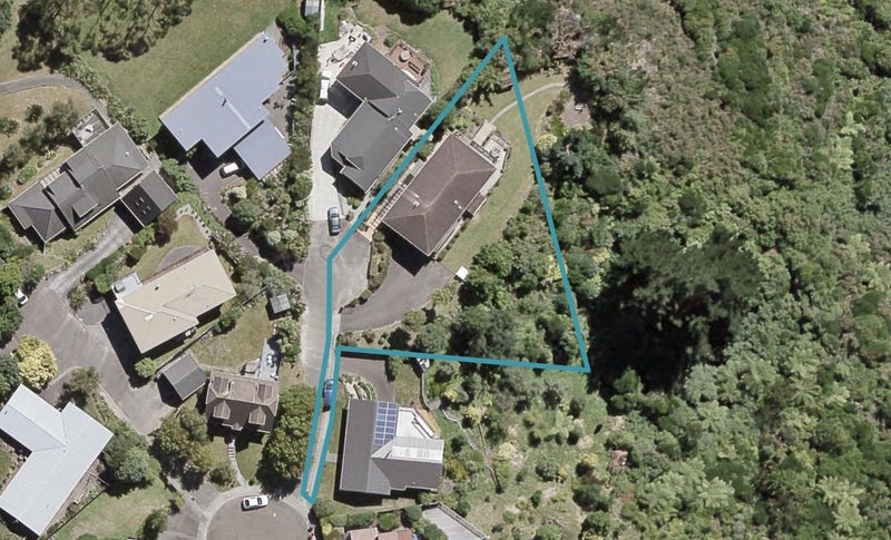 9 Plantagenet Grove, Kingsley Heights, Upper Hutt - Carousel 1