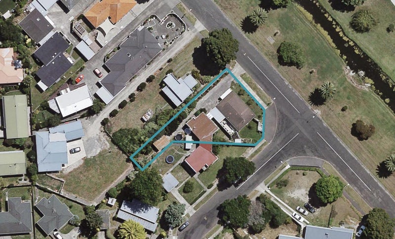 2/38 Douglas McLean Avenue, Marewa, Napier - Carousel 1