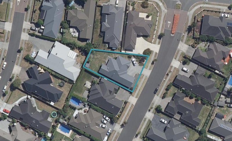 4 Aquila Crescent, Rototuna North, Hamilton - Carousel 1