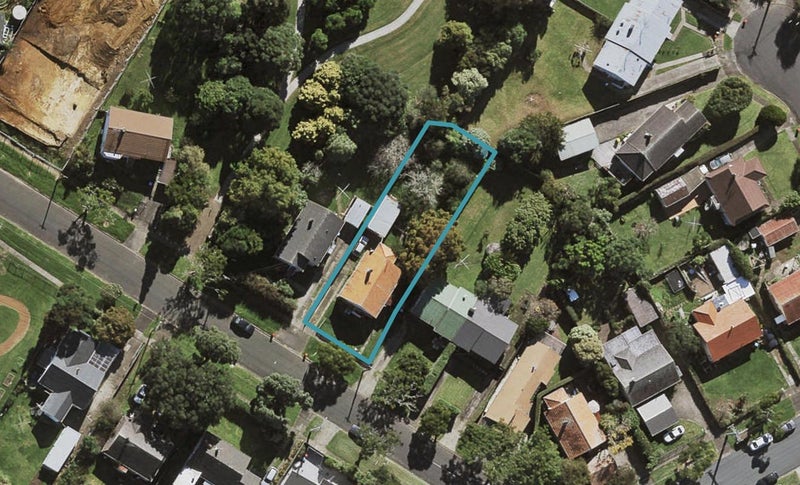 5 Maroa Road, One Tree Hill, Auckland - Carousel 1