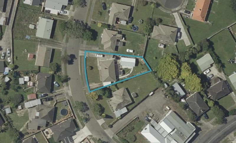 18 Wakefield Street, Awapuni, Palmerston North - Carousel 1