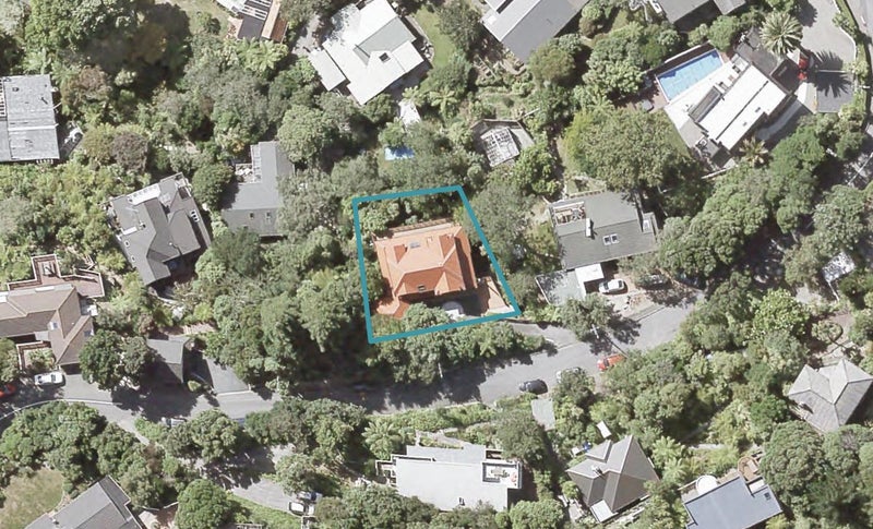 28 Walter Road, Lowry Bay, Lower Hutt - Carousel 1
