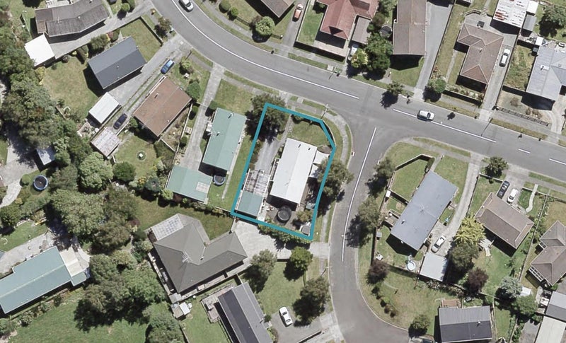 16 Topaz Street, Birchville, Upper Hutt - Carousel 1