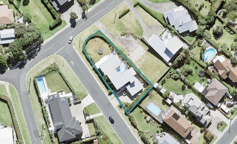 49 Tindalls Bay Road, Tindalls Beach, Whangaparaoa - Carousel 1