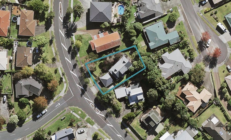19 Unsworth Drive, Unsworth Heights, Auckland - Carousel 1