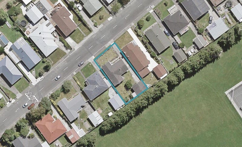 70 Holdsworth Avenue, Trentham, Upper Hutt - Carousel 1
