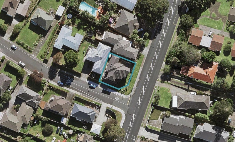 73 Hillsborough Road, Hillsborough, Auckland - Carousel 1
