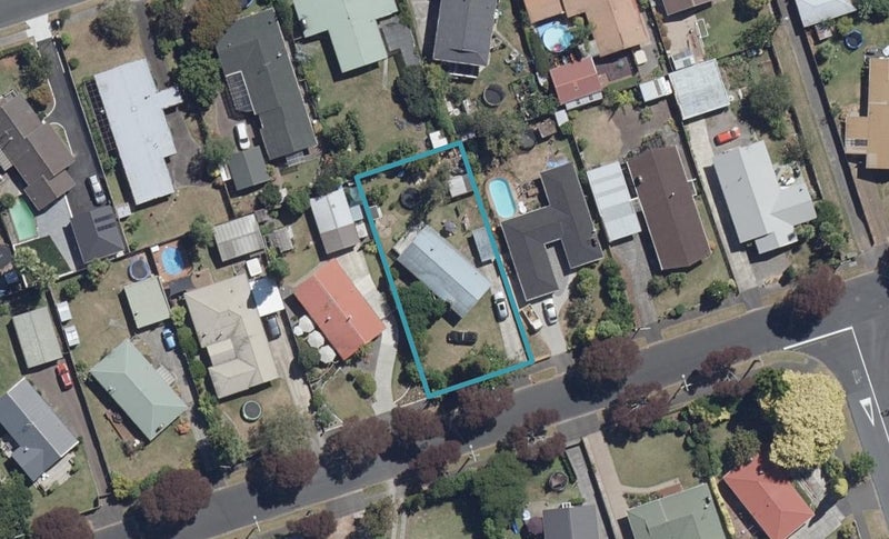 23 Pulham Crescent, Queenwood, Hamilton - Carousel 1