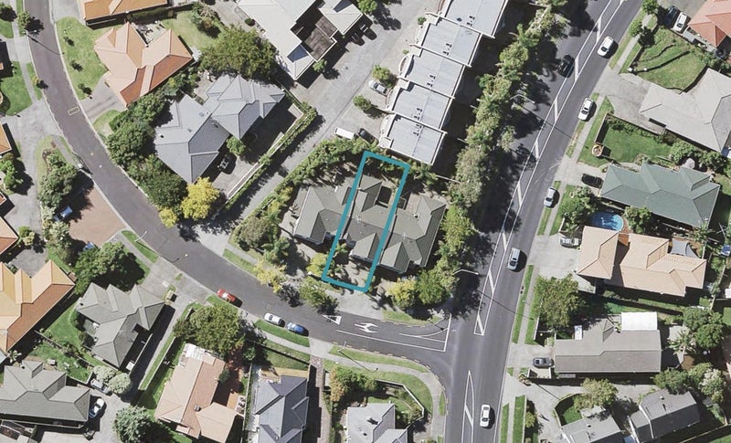 3 Gillett Place, Botany Downs, Auckland - Carousel 1