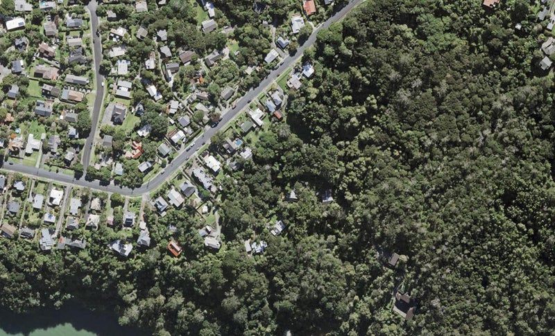 52 Island Bay Road, Beach Haven, Auckland - Carousel 1
