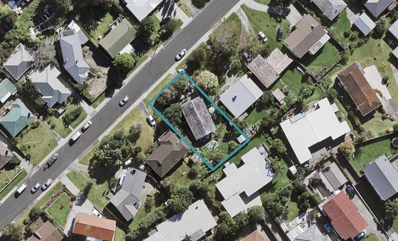 72 Bruce Road, Glenfield, Auckland - Carousel 1
