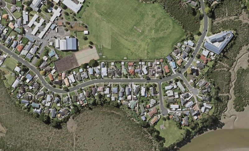 108 Edgewater Drive, Pakuranga, Auckland - Carousel 1
