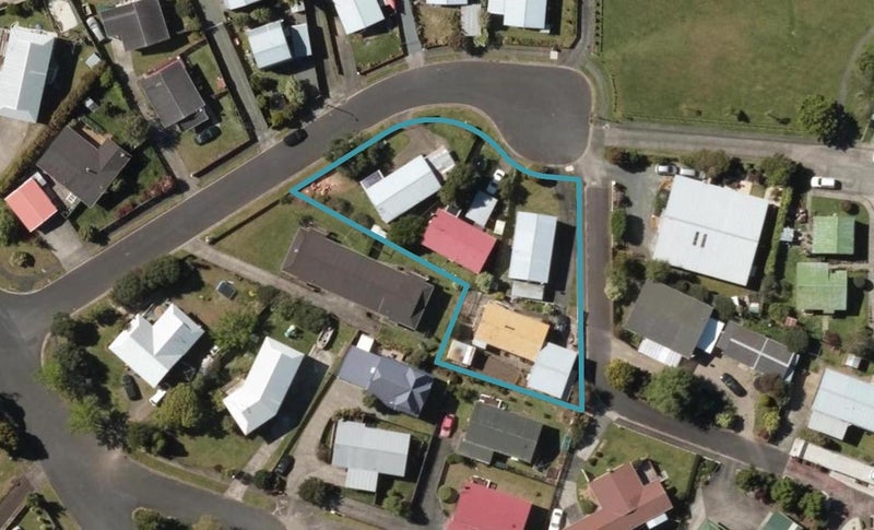 8 Bloomfield Place, Onerahi, Whangārei - Carousel 1