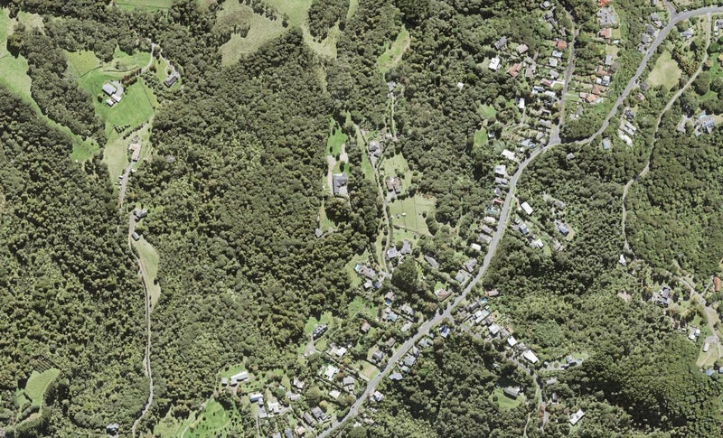 1119A Scenic Drive North, Swanson, Auckland - Carousel 1