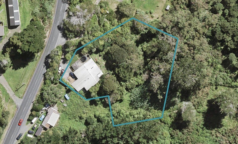 138 Candia Road, Henderson Valley, Auckland - Carousel 1